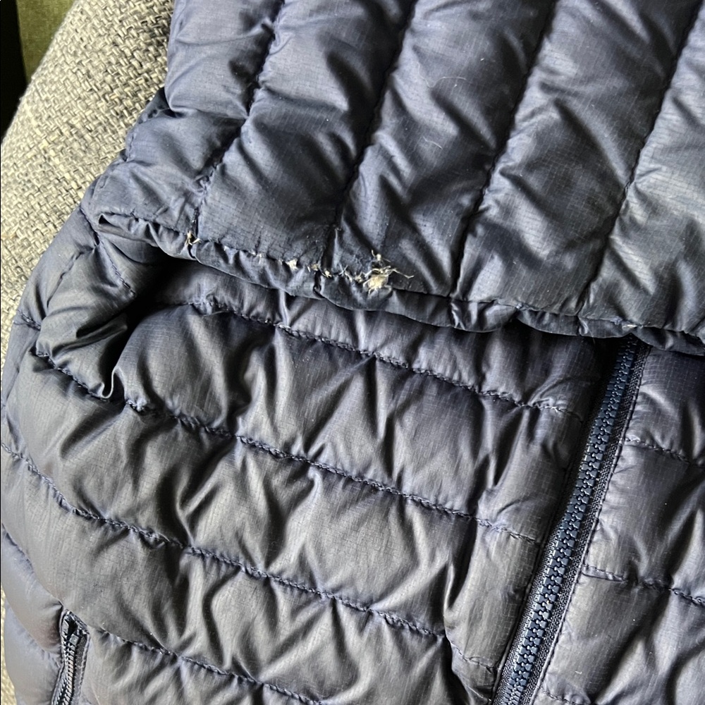 Patagonia Kids Blue Puffer Jacket - Picture 3 of 3